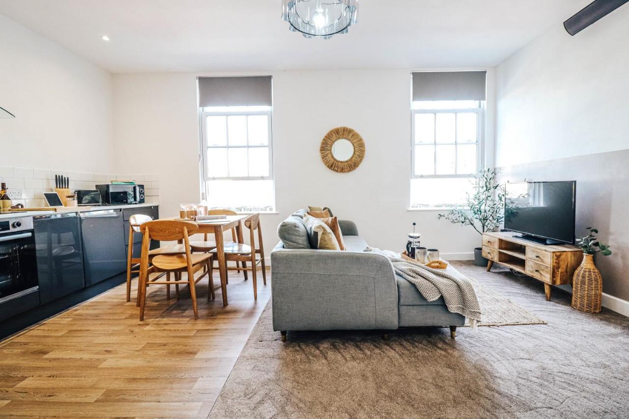 Principality View Apartment Two, By Solace Stays Cardiff Exterior photo